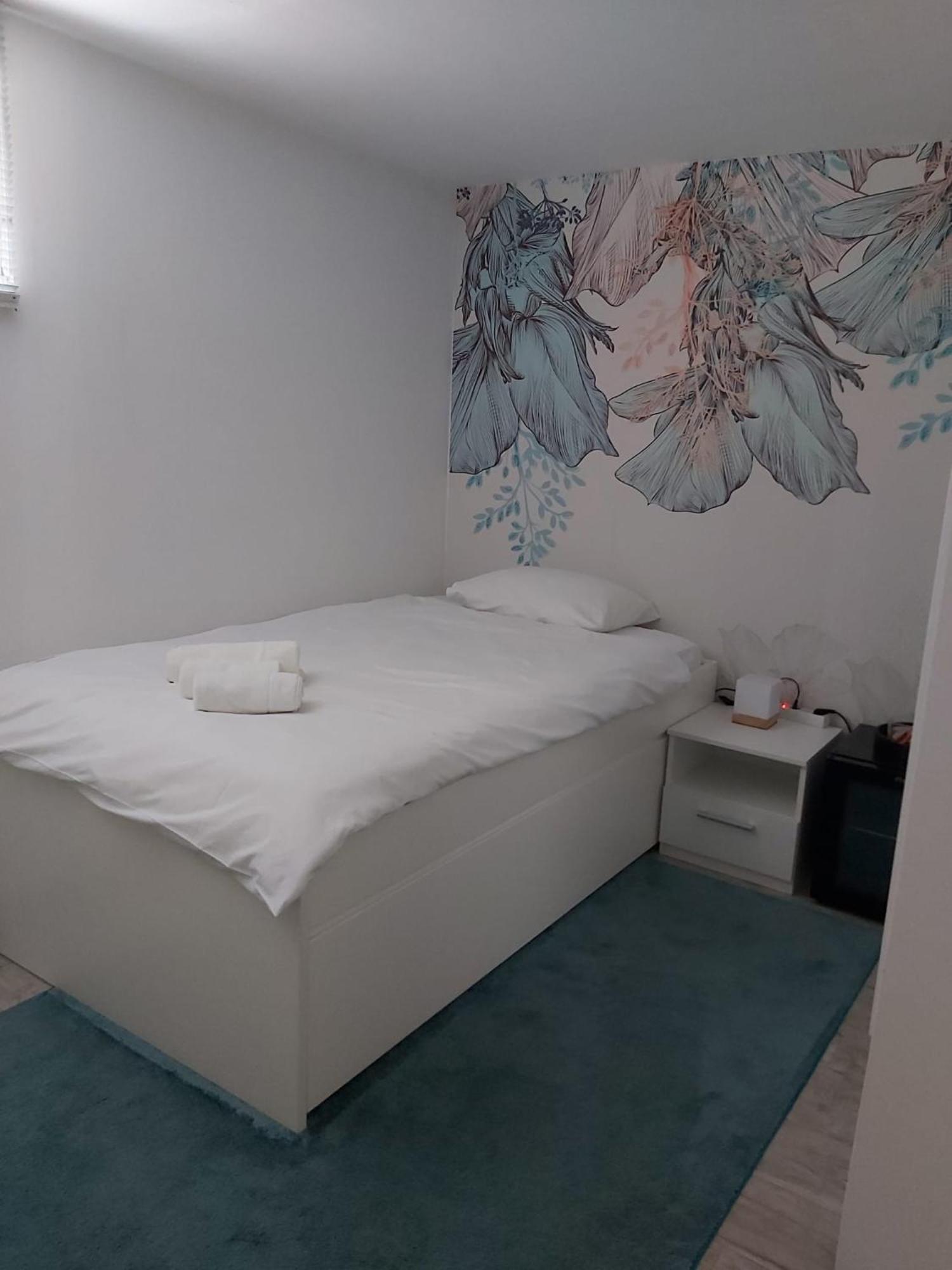 Comfort Rooms Remiza - Free Private Parking - Self Check-In ซาเกร็บ ภายนอก รูปภาพ
